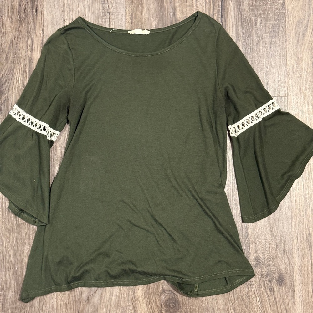 Women's Green Bell Sleeve Top